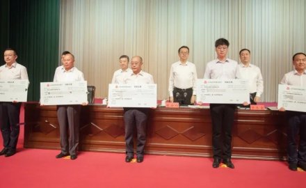 擁有省首臺(tái)套技術(shù)裝備，軟控獲膠州市獎(jiǎng)勵(lì)